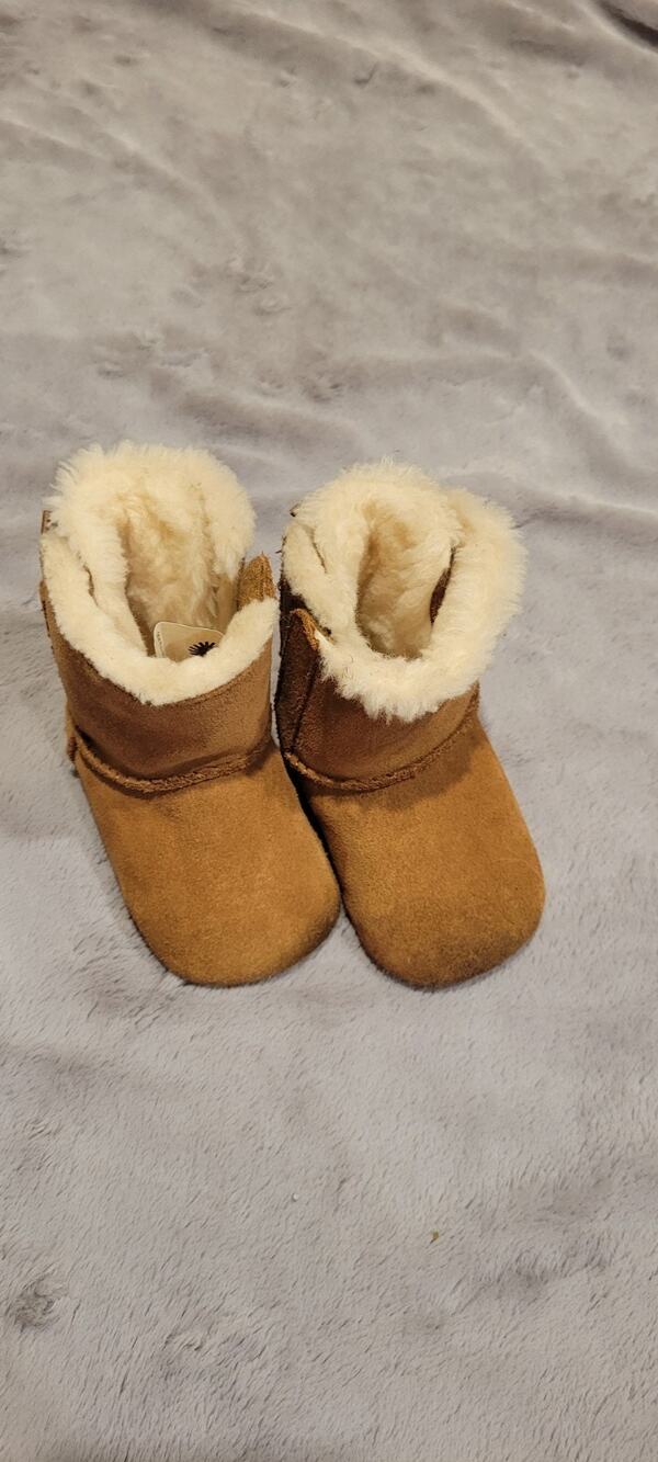 UGG Jesse Bow II Infant Boots Chestnut Suede Tan Bow Size 2/3 Winter Snow Bootie